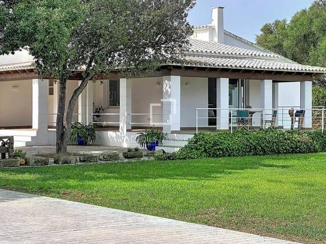 4 soveværelse Villa til salg i Ciutadella de Menorca med swimmingpool garage - € 1.175.000 (Ref: 9983319)