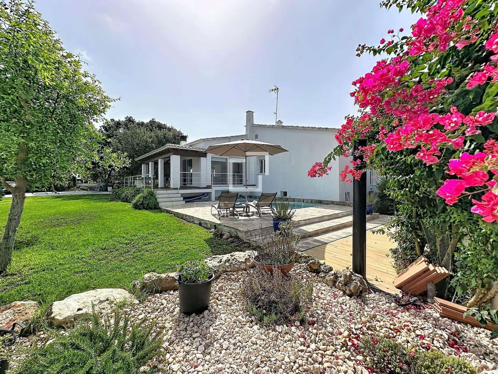 4 bedroom Villa for sale in Ciutadella de Menorca with pool garage - € 1,175,000 (Ref: 9983319)