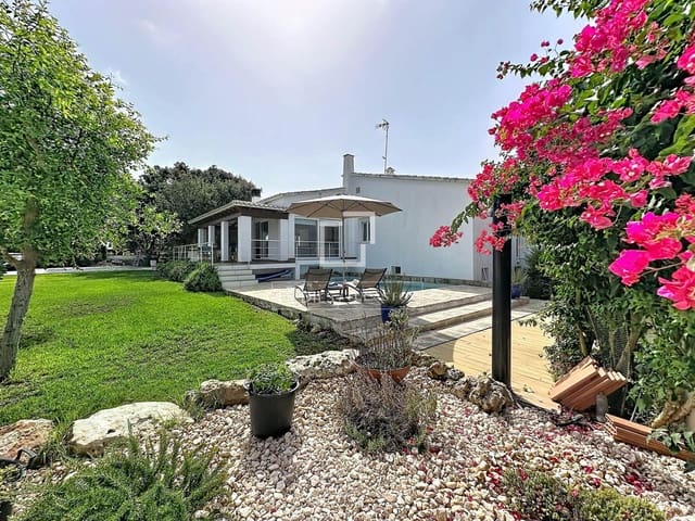 4 soveværelse Villa til salg i Ciutadella de Menorca med swimmingpool garage - € 1.175.000 (Ref: 9983319)