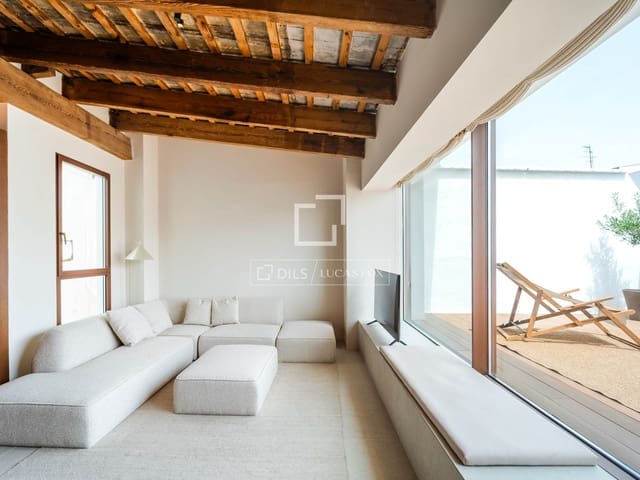 1 quarto Penthouse para arrendar em Valência cidade - 2 500 € (Ref: 9983879)