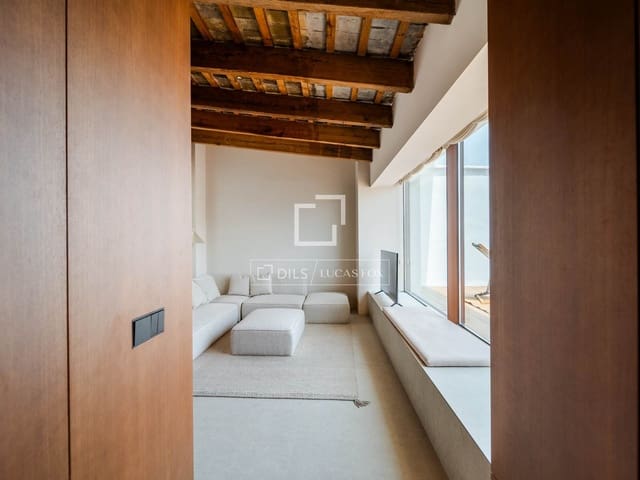 1 quarto Penthouse para arrendar em Valência cidade - 2 500 € (Ref: 9983879)