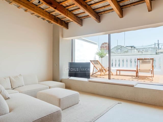 1 quarto Penthouse para arrendar em Valência cidade - 2 500 € (Ref: 9983879)