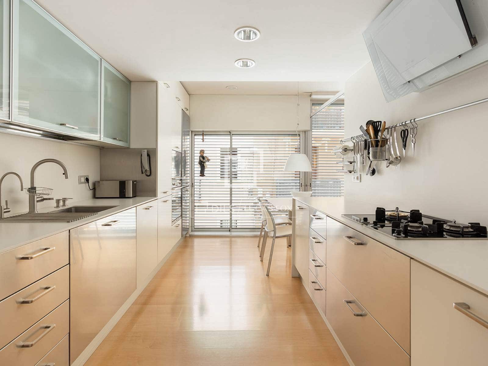 5 quarto Moradia para venda em Barcelona cidade com piscina garagem - 2 780 000 € (Ref: 9983880)