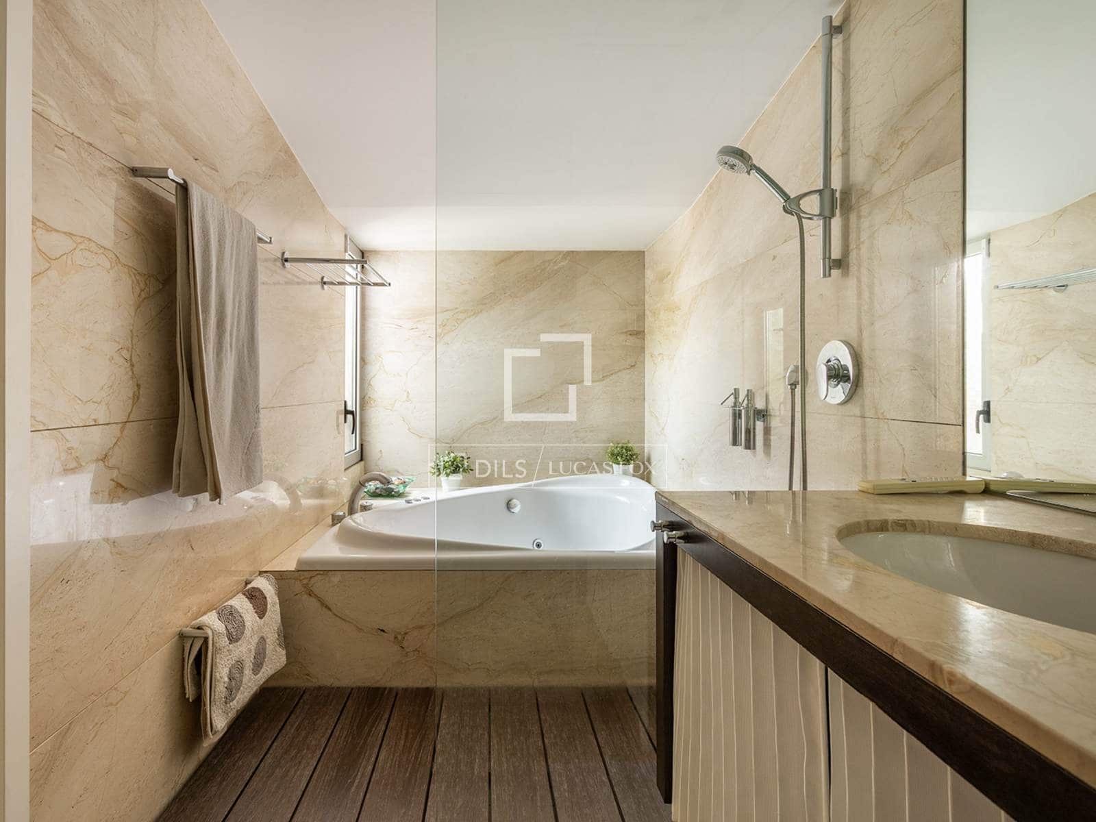 5 quarto Moradia para venda em Barcelona cidade com piscina garagem - 2 780 000 € (Ref: 9983880)