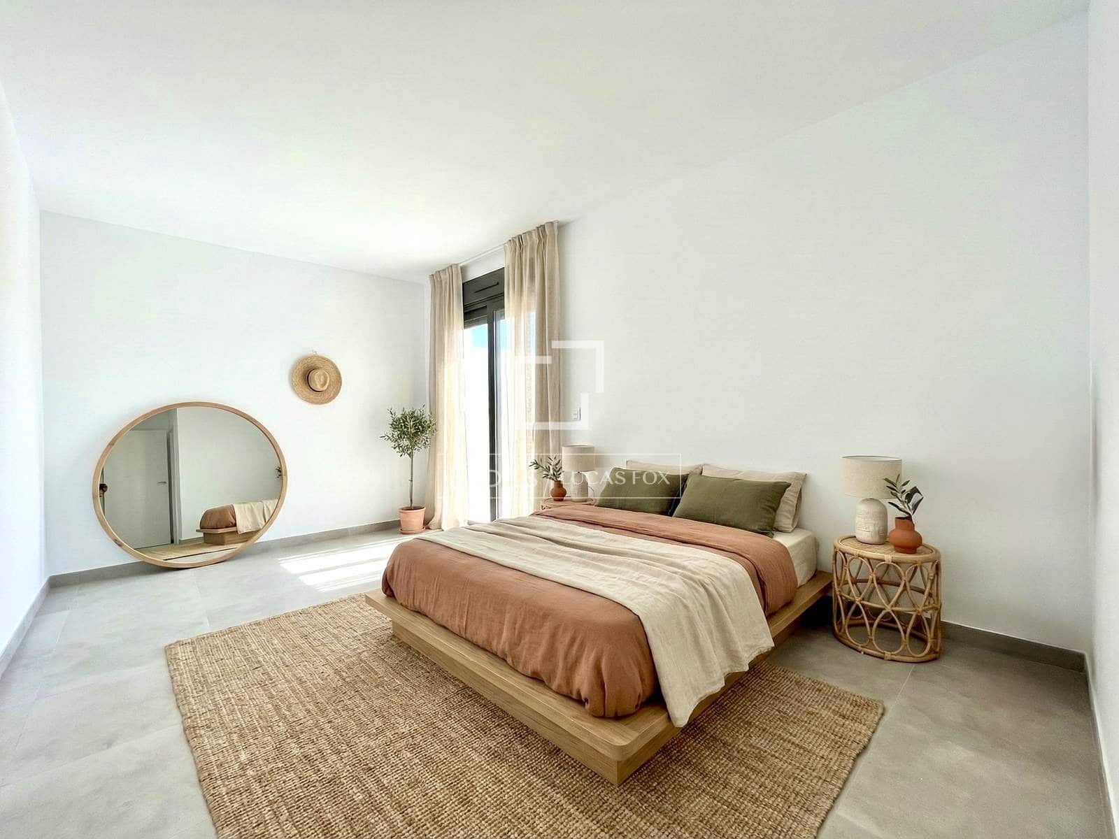 Chalet de 4 habitaciones en Gran Alacant en venta con piscina garaje - 660.000 € (Ref: 9984047)