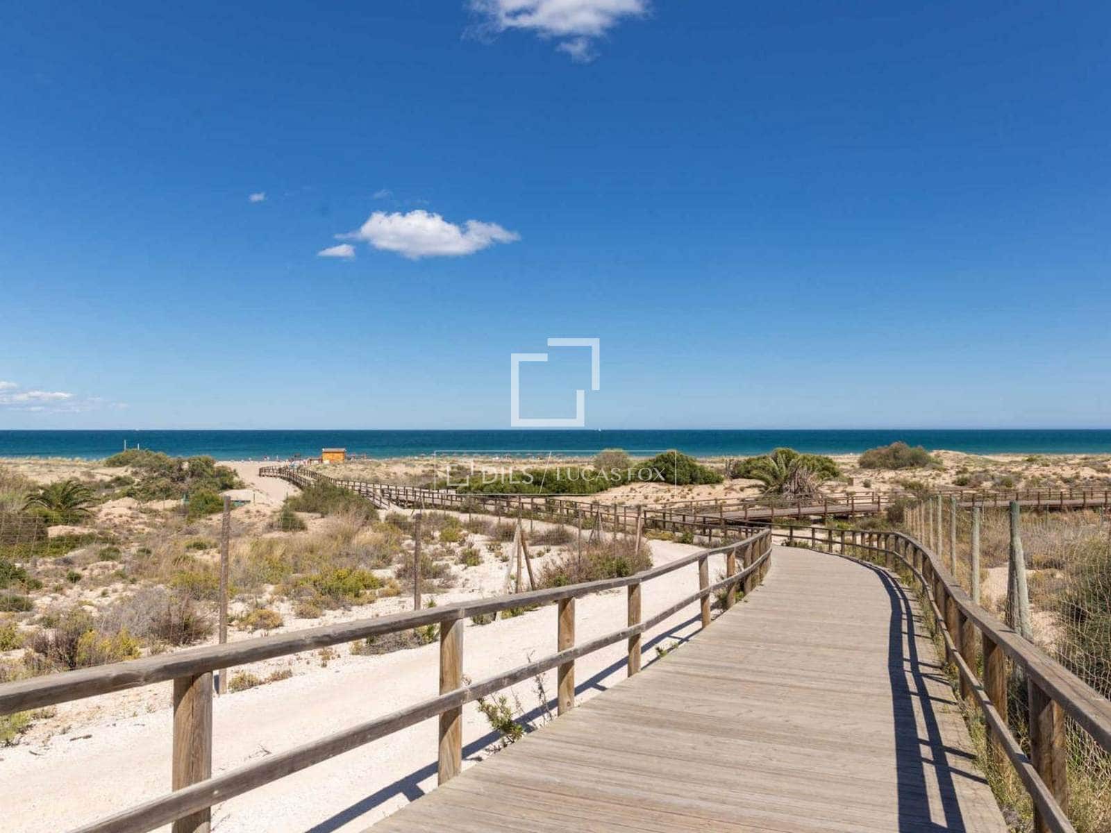 Chalet de 4 habitaciones en Gran Alacant en venta con piscina garaje - 660.000 € (Ref: 9984047)