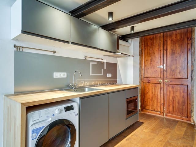 7 soveværelse Lejlighed til salg i Barcelona by - € 1.790.000 (Ref: 9984048)