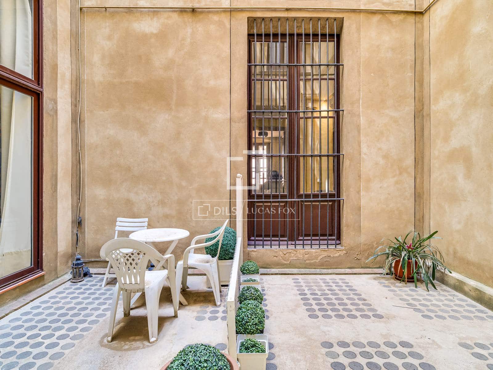 7 soveværelse Lejlighed til salg i Barcelona by - € 1.790.000 (Ref: 9984048)