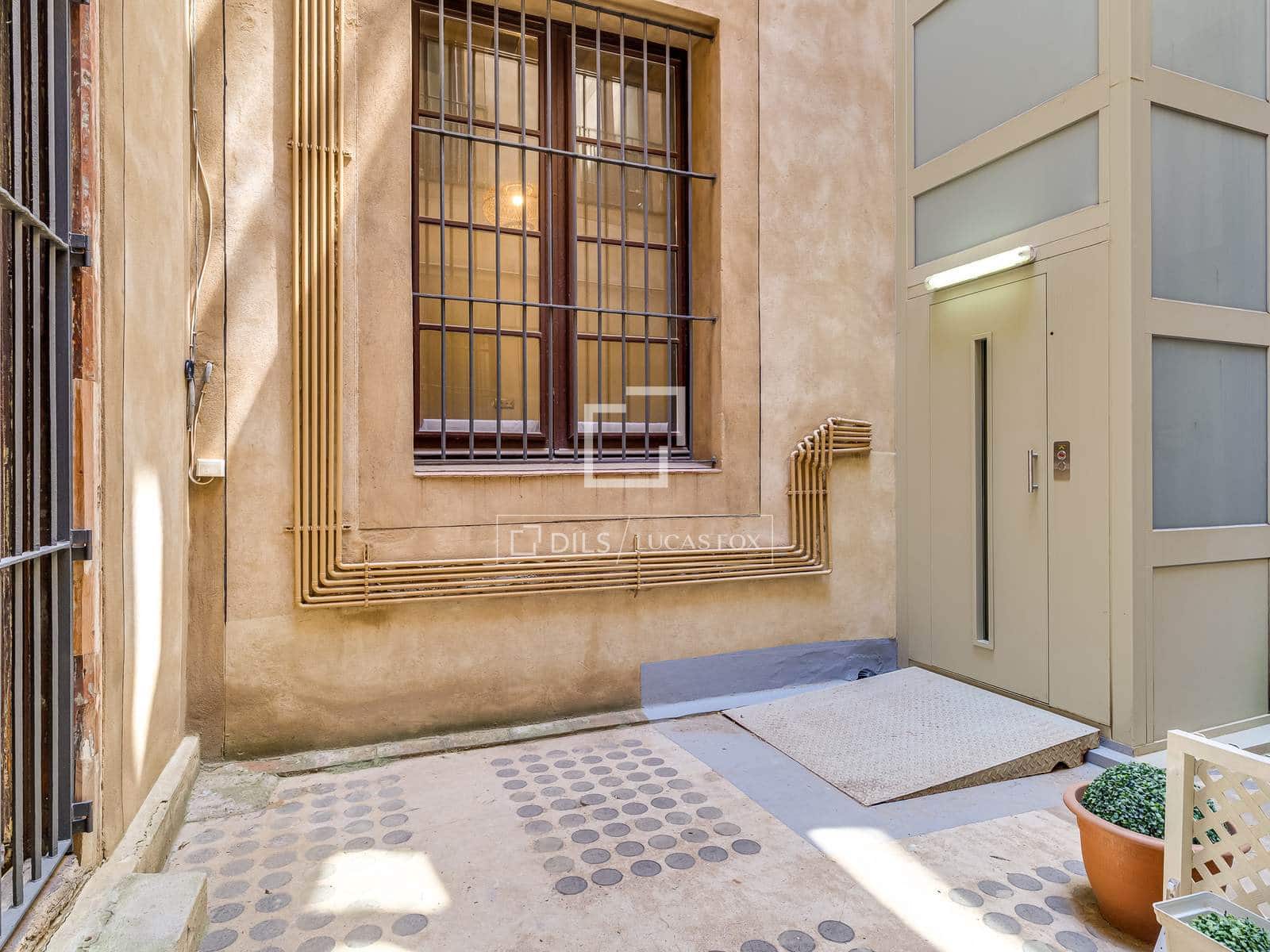 7 soveværelse Lejlighed til salg i Barcelona by - € 1.790.000 (Ref: 9984048)