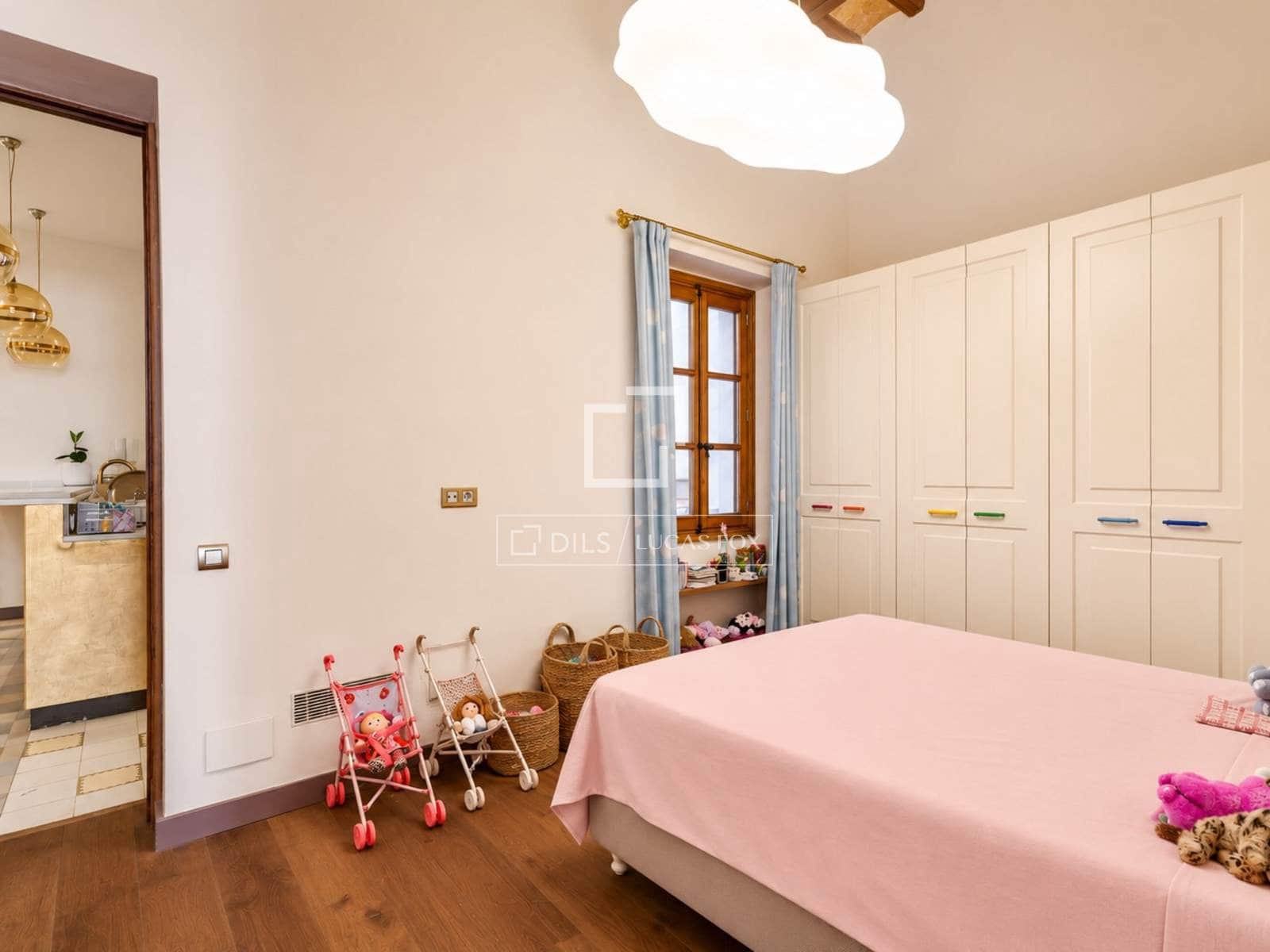 7 soveværelse Lejlighed til salg i Barcelona by - € 1.790.000 (Ref: 9984048)