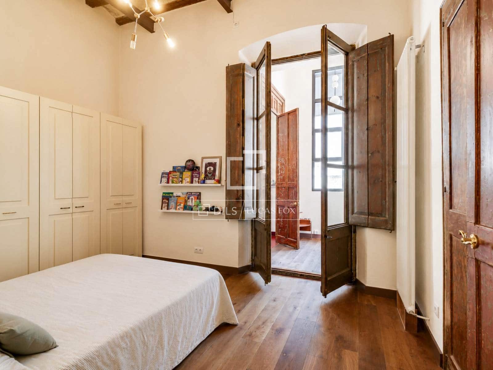 7 soveværelse Lejlighed til salg i Barcelona by - € 1.790.000 (Ref: 9984048)
