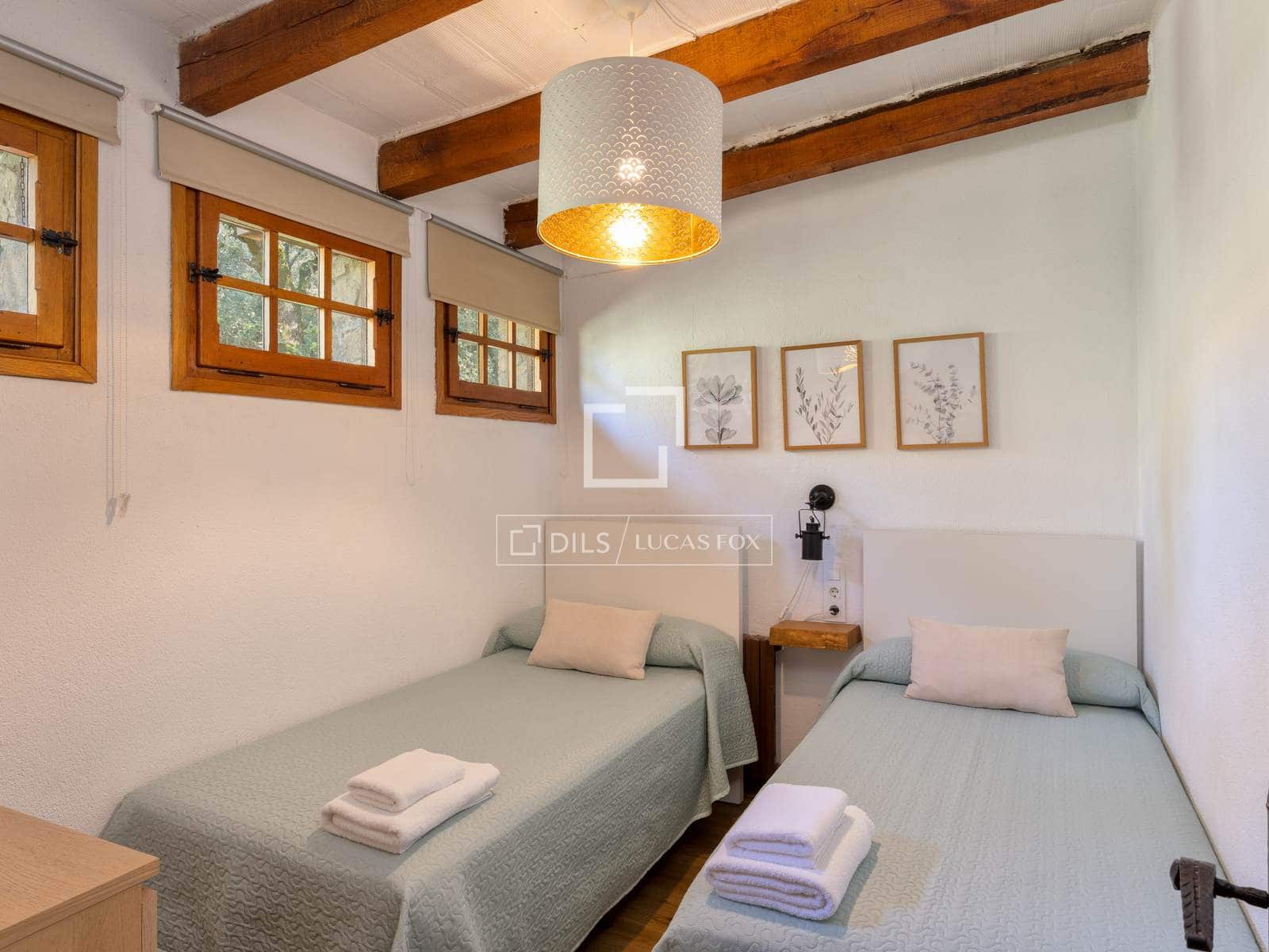 9 chambre Finca/Maison de Campagne à vendre à La Vall de Bianya avec piscine garage - 1 590 000 € (Ref: 9984052)