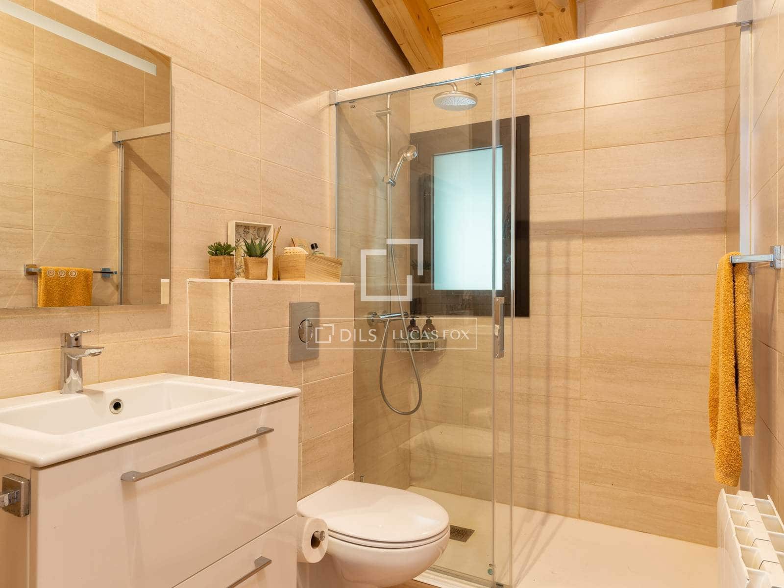 9 chambre Finca/Maison de Campagne à vendre à La Vall de Bianya avec piscine garage - 1 590 000 € (Ref: 9984052)