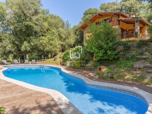 9 chambre Finca/Maison de Campagne à vendre à La Vall de Bianya avec piscine garage - 1 590 000 € (Ref: 9984052)