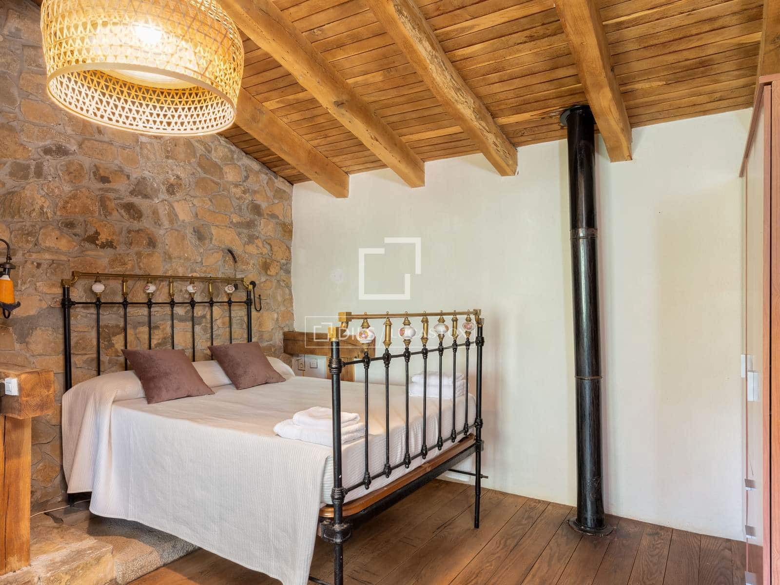 9 chambre Finca/Maison de Campagne à vendre à La Vall de Bianya avec piscine garage - 1 590 000 € (Ref: 9984052)