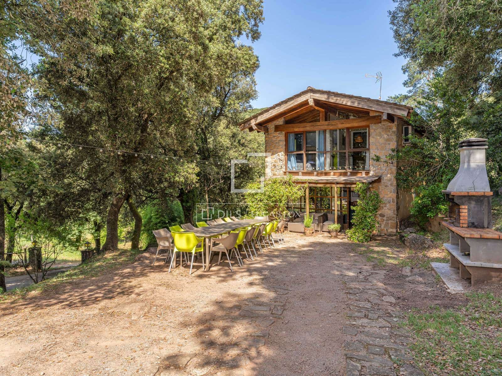 9 chambre Finca/Maison de Campagne à vendre à La Vall de Bianya avec piscine garage - 1 590 000 € (Ref: 9984052)