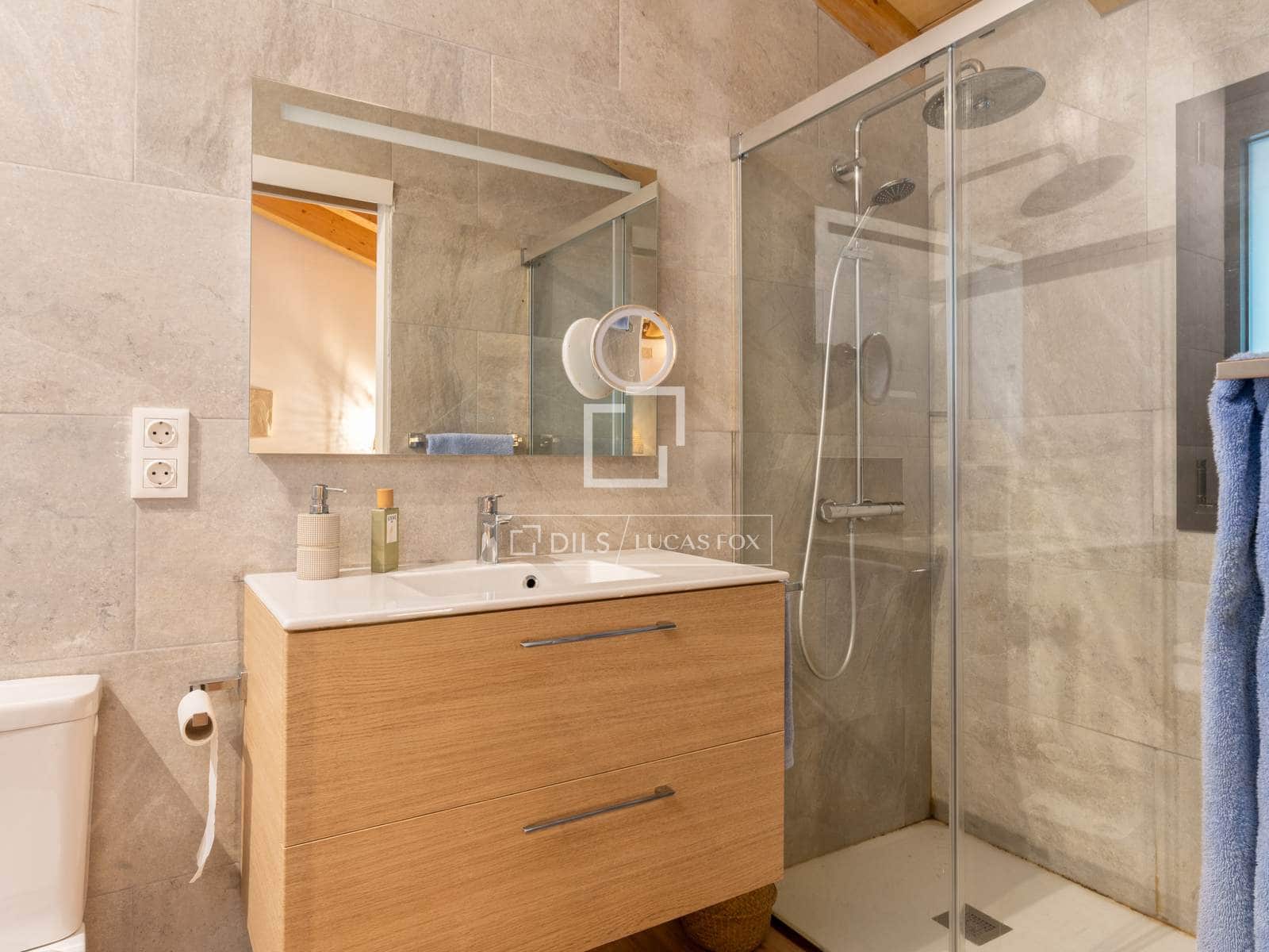 9 chambre Finca/Maison de Campagne à vendre à La Vall de Bianya avec piscine garage - 1 590 000 € (Ref: 9984052)