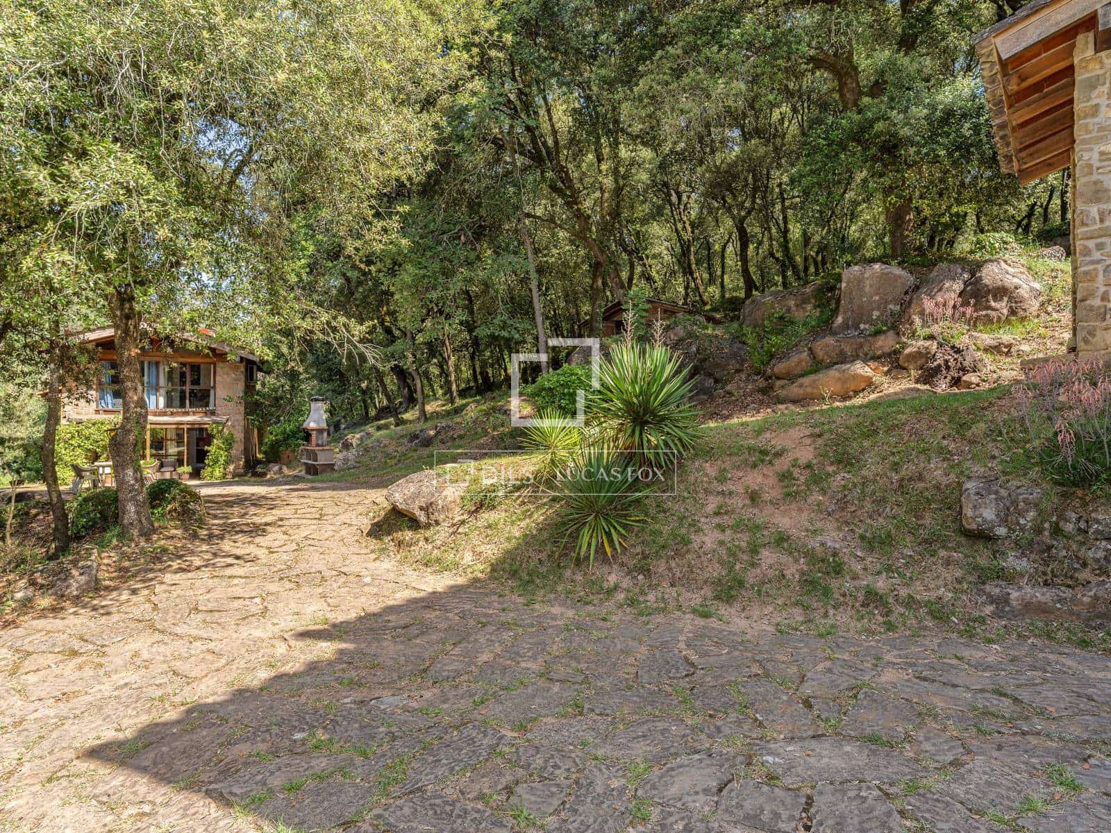 9 chambre Finca/Maison de Campagne à vendre à La Vall de Bianya avec piscine garage - 1 590 000 € (Ref: 9984052)