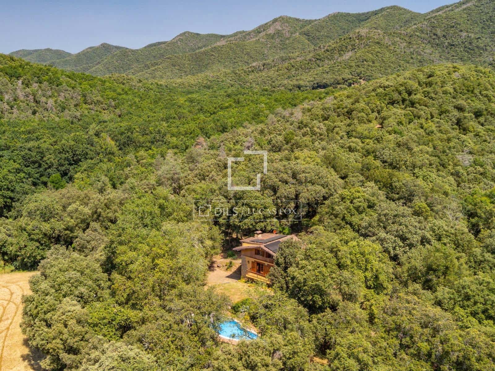 9 chambre Finca/Maison de Campagne à vendre à La Vall de Bianya avec piscine garage - 1 590 000 € (Ref: 9984052)