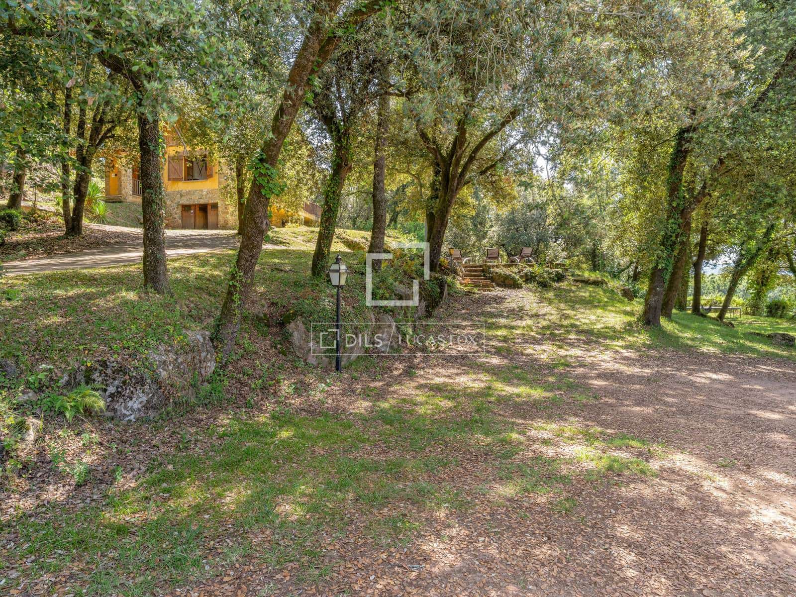 9 chambre Finca/Maison de Campagne à vendre à La Vall de Bianya avec piscine garage - 1 590 000 € (Ref: 9984052)