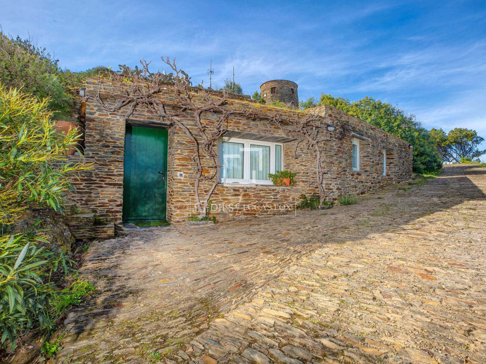 14 quarto Moradia para venda em Cadaques com garagem - 9 000 000 € (Ref: 9984180)