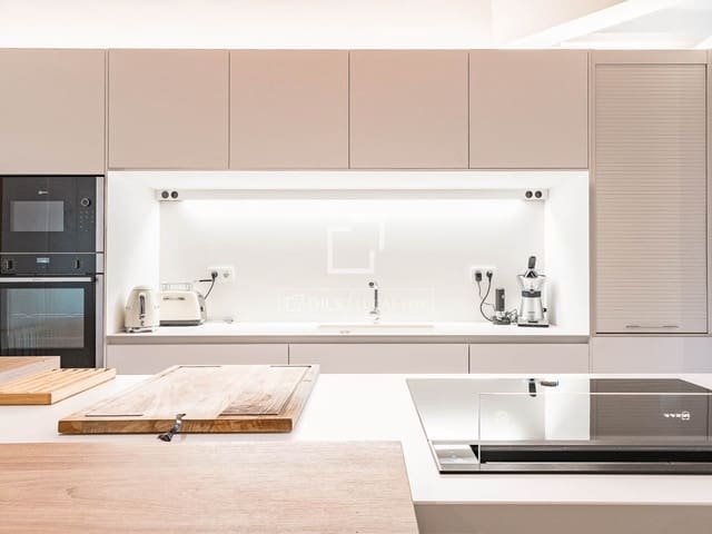4 sypialnia Apartament na sprzedaż w Miasto Barcelona z garażem - 1 650 000 € (Ref: 9985303)