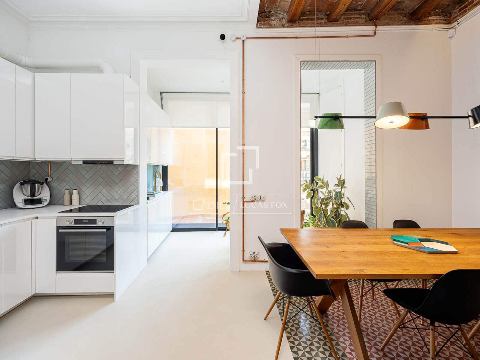 2 soveværelse Lejlighed til salg i Barcelona by - € 895.000 (Ref: 9985643)