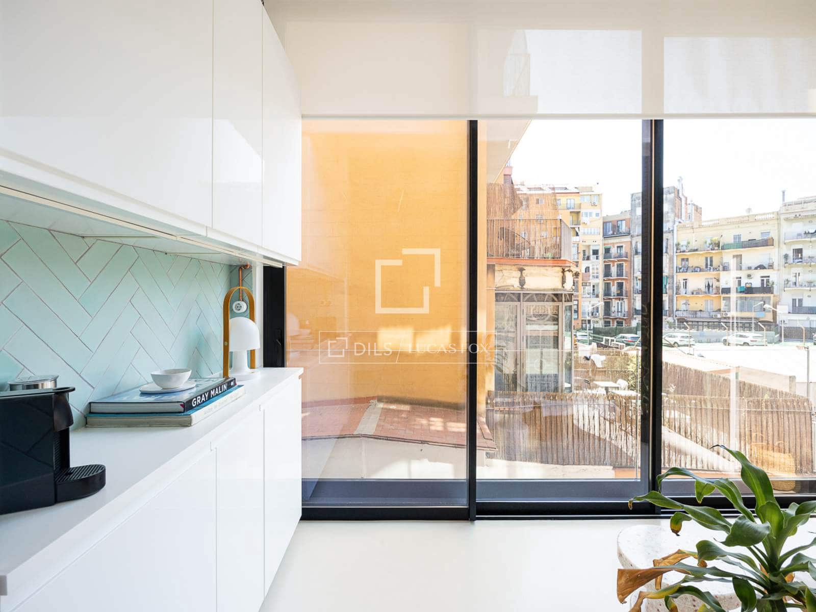 2 soveværelse Lejlighed til salg i Barcelona by - € 895.000 (Ref: 9985643)