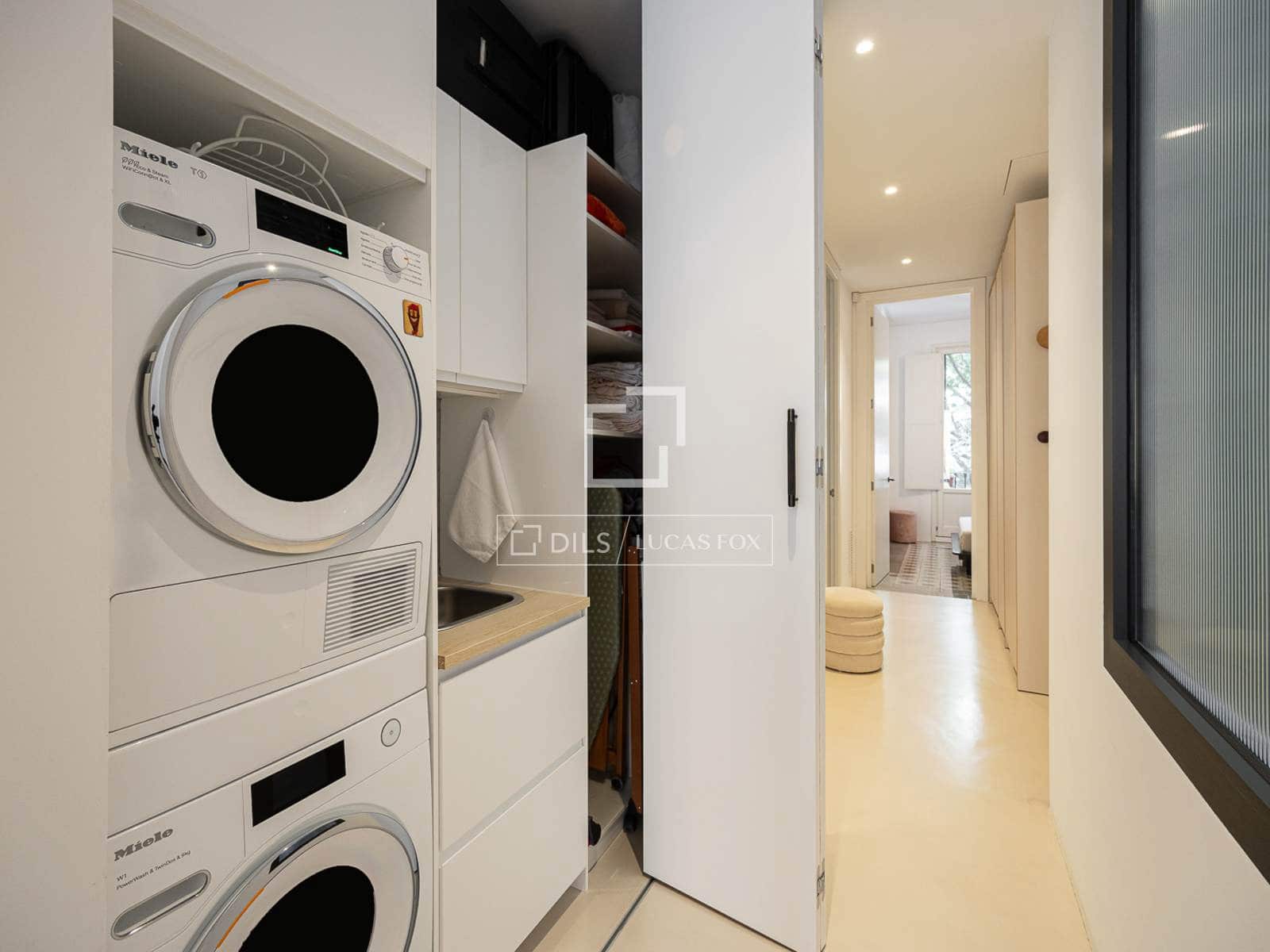 2 soveværelse Lejlighed til salg i Barcelona by - € 895.000 (Ref: 9985643)