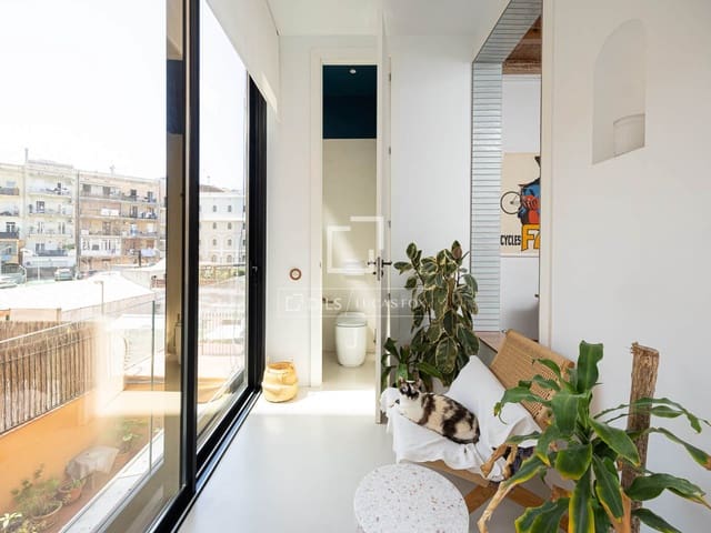 2 soveværelse Lejlighed til salg i Barcelona by - € 895.000 (Ref: 9985643)