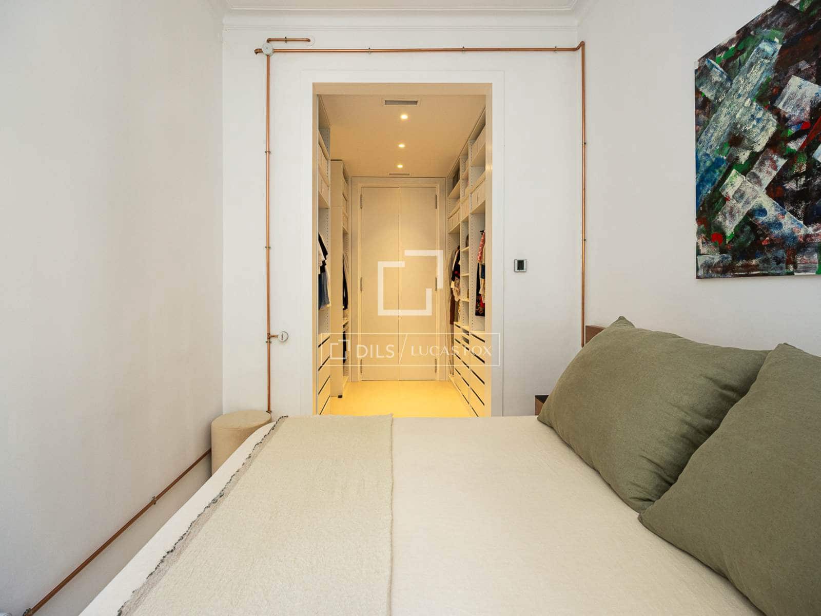 2 soveværelse Lejlighed til salg i Barcelona by - € 895.000 (Ref: 9985643)