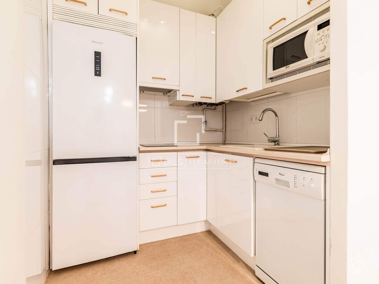 1 sovrum Lägenhet att hyra i Madrid stad - 1 500 € (Ref: 9985644)
