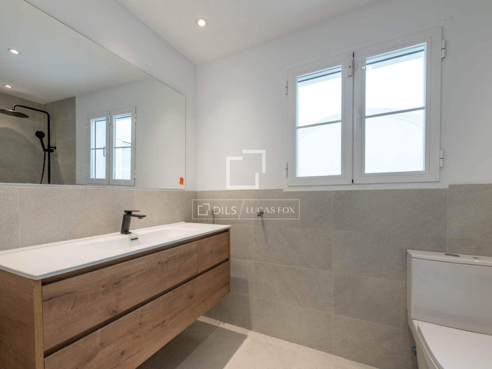 5 soverom Villa til salgs i Santa Ponsa med svømmebasseng garasje - € 2 750 000 (Ref: 9985646)