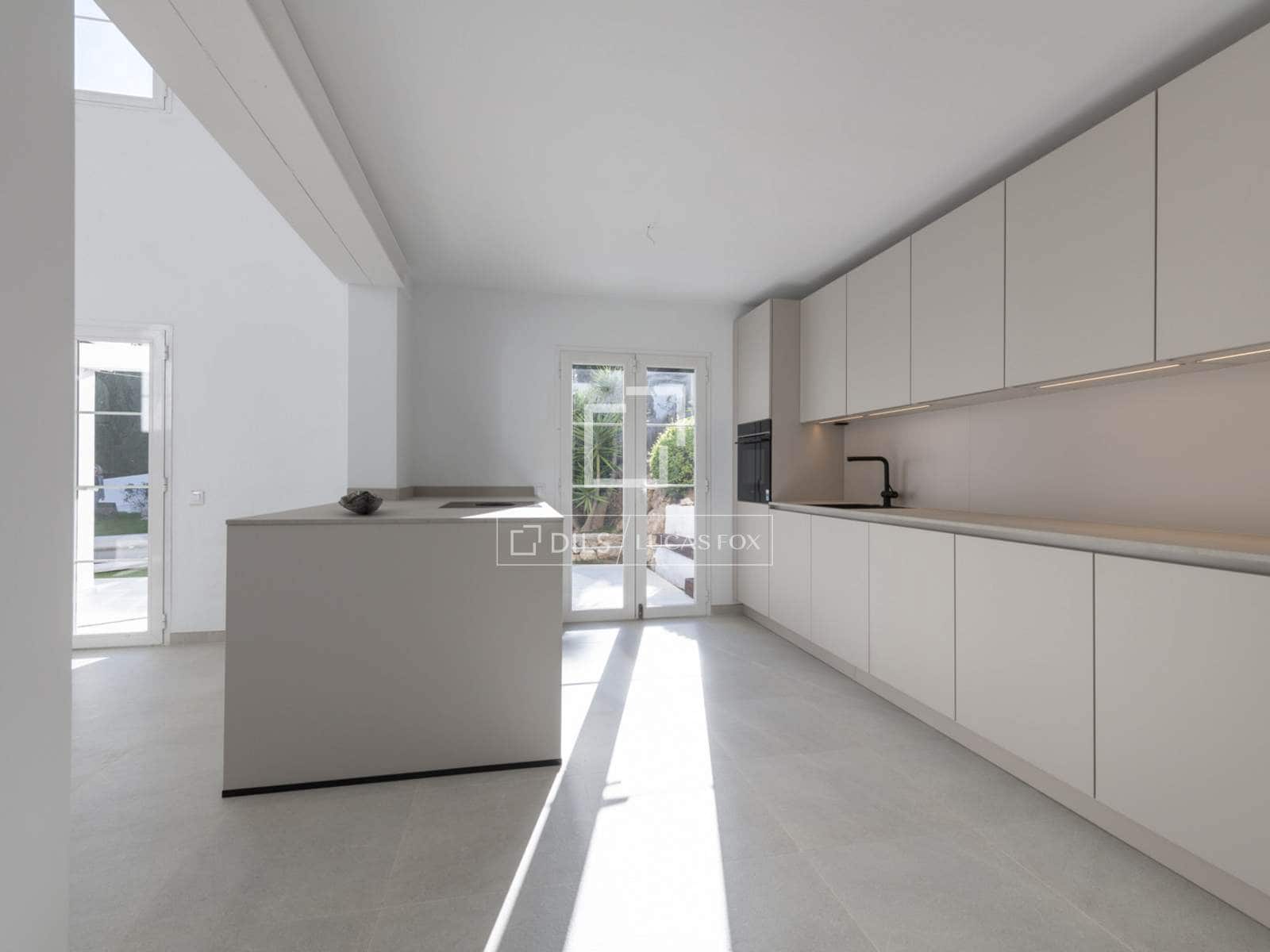 5 soverom Villa til salgs i Santa Ponsa med svømmebasseng garasje - € 2 750 000 (Ref: 9985646)