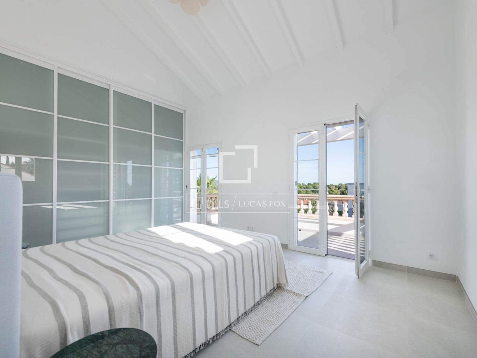 5 soverom Villa til salgs i Santa Ponsa med svømmebasseng garasje - € 2 750 000 (Ref: 9985646)