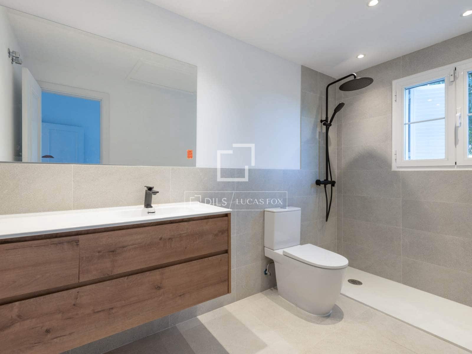 5 soverom Villa til salgs i Santa Ponsa med svømmebasseng garasje - € 2 750 000 (Ref: 9985646)