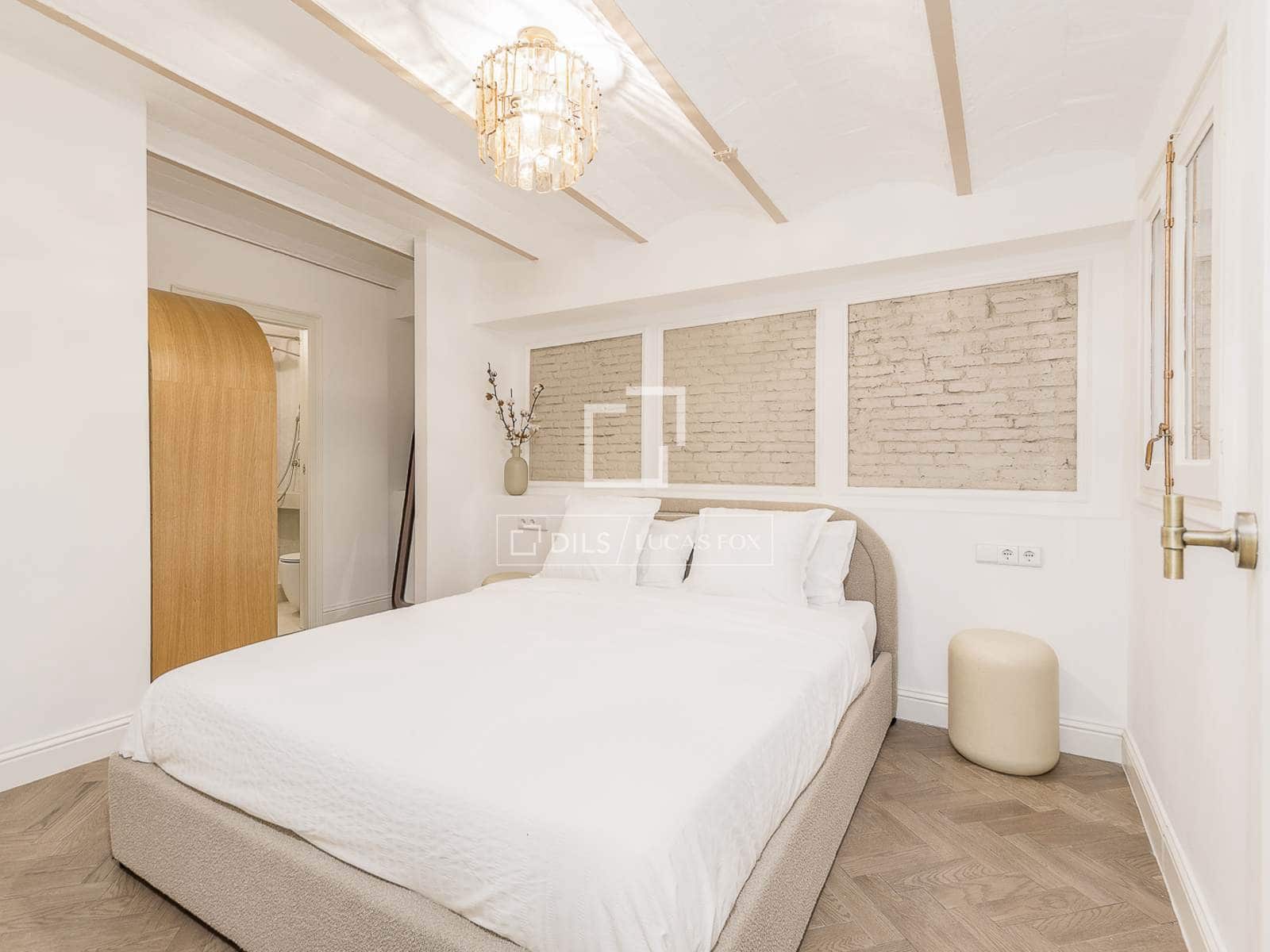 3 soveværelse Lejlighed til salg i Barcelona by - € 1.245.000 (Ref: 9985880)