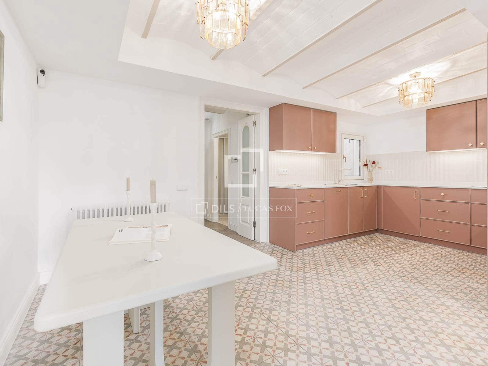 3 soveværelse Lejlighed til salg i Barcelona by - € 1.245.000 (Ref: 9985880)