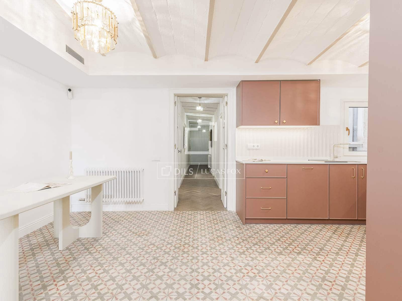3 soveværelse Lejlighed til salg i Barcelona by - € 1.245.000 (Ref: 9985880)