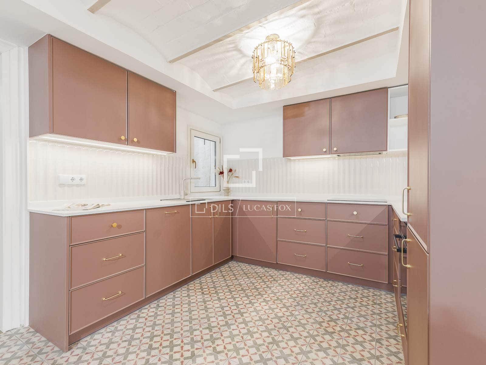 3 soveværelse Lejlighed til salg i Barcelona by - € 1.245.000 (Ref: 9985880)