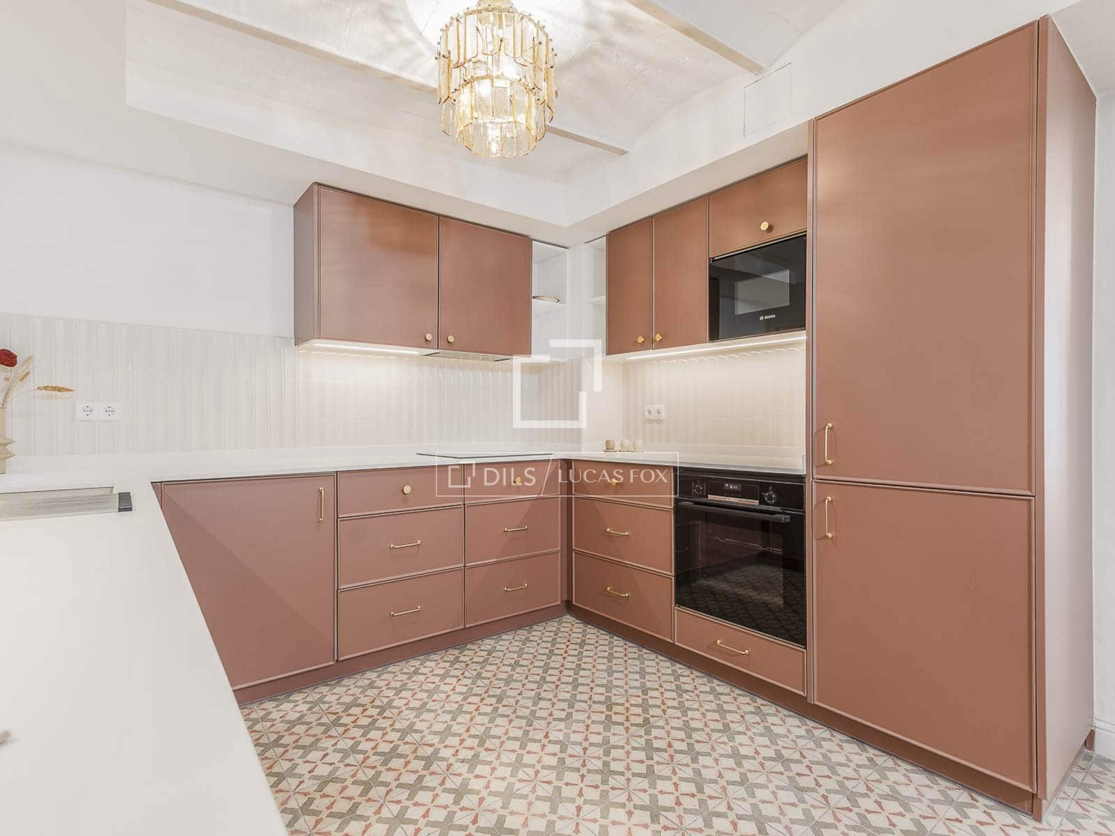 3 soveværelse Lejlighed til salg i Barcelona by - € 1.245.000 (Ref: 9985880)