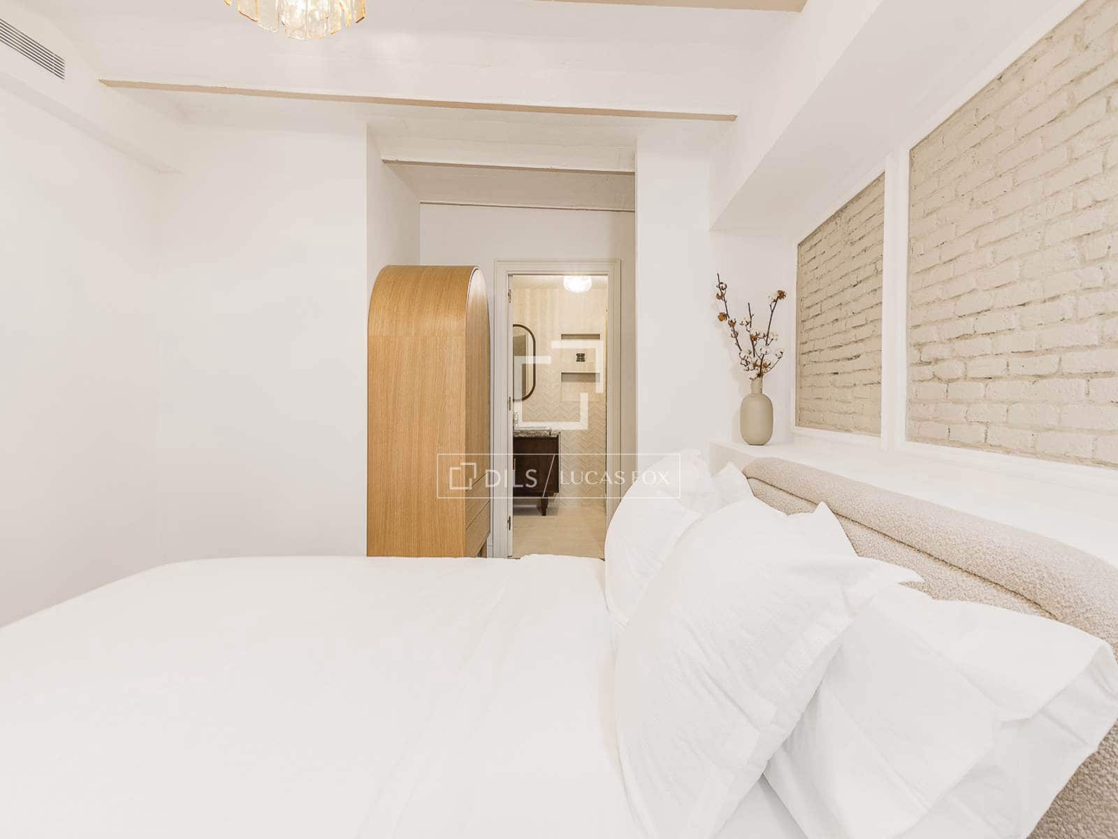 3 soveværelse Lejlighed til salg i Barcelona by - € 1.245.000 (Ref: 9985880)