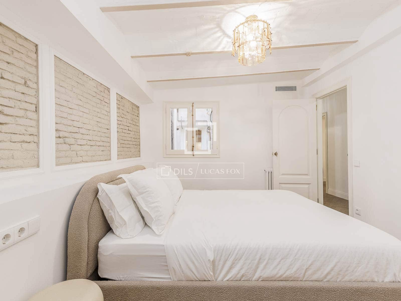 3 soveværelse Lejlighed til salg i Barcelona by - € 1.245.000 (Ref: 9985880)