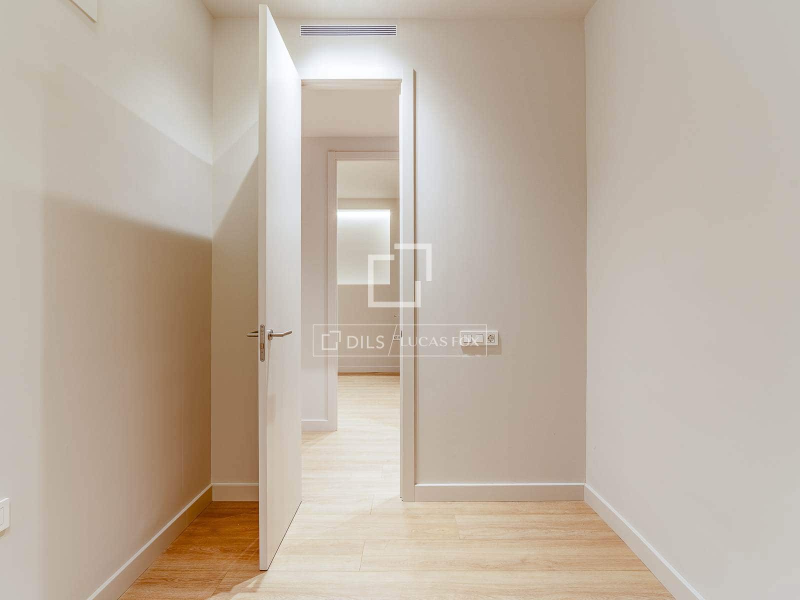 3 slaapkamer Appartement te koop in Barcelona stad - € 1.450.000 (Ref: 9985881)