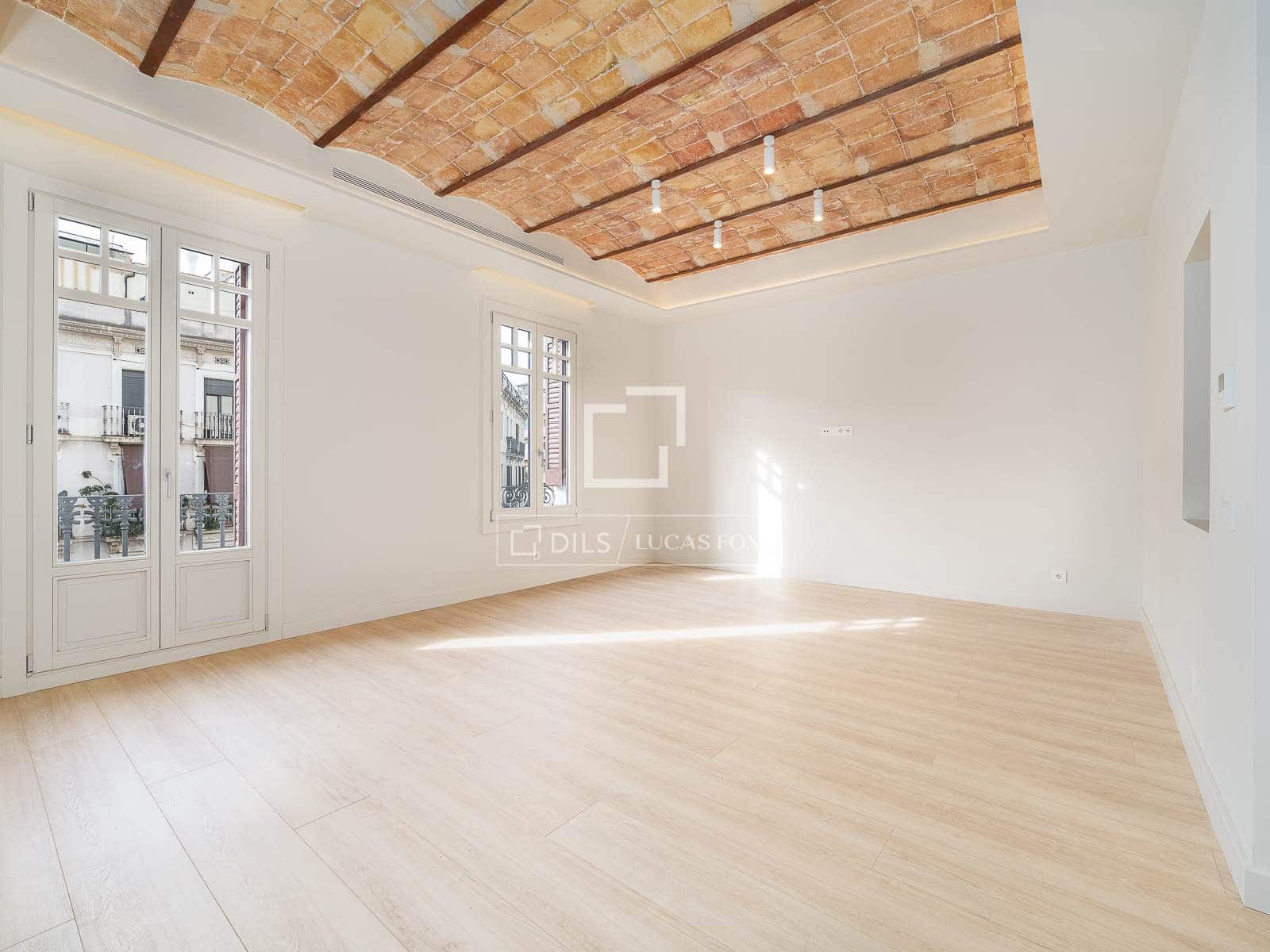 3 slaapkamer Appartement te koop in Barcelona stad - € 1.450.000 (Ref: 9985881)