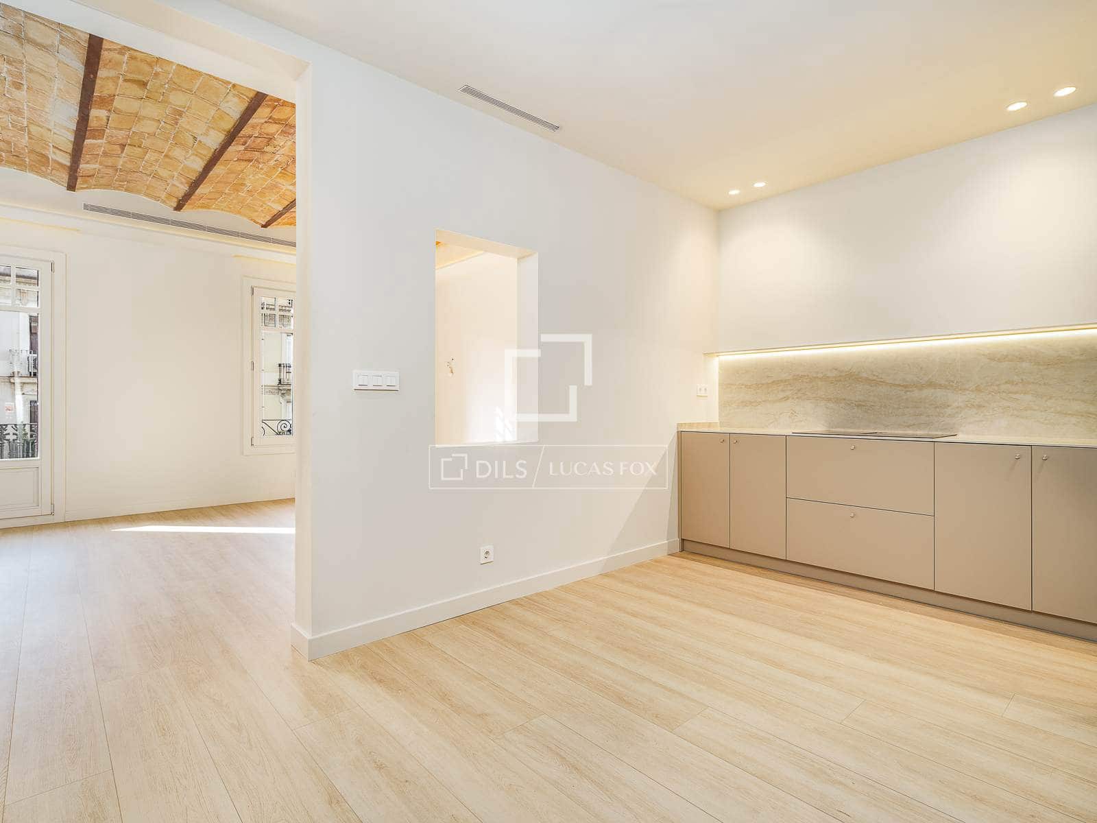 3 slaapkamer Appartement te koop in Barcelona stad - € 1.450.000 (Ref: 9985881)