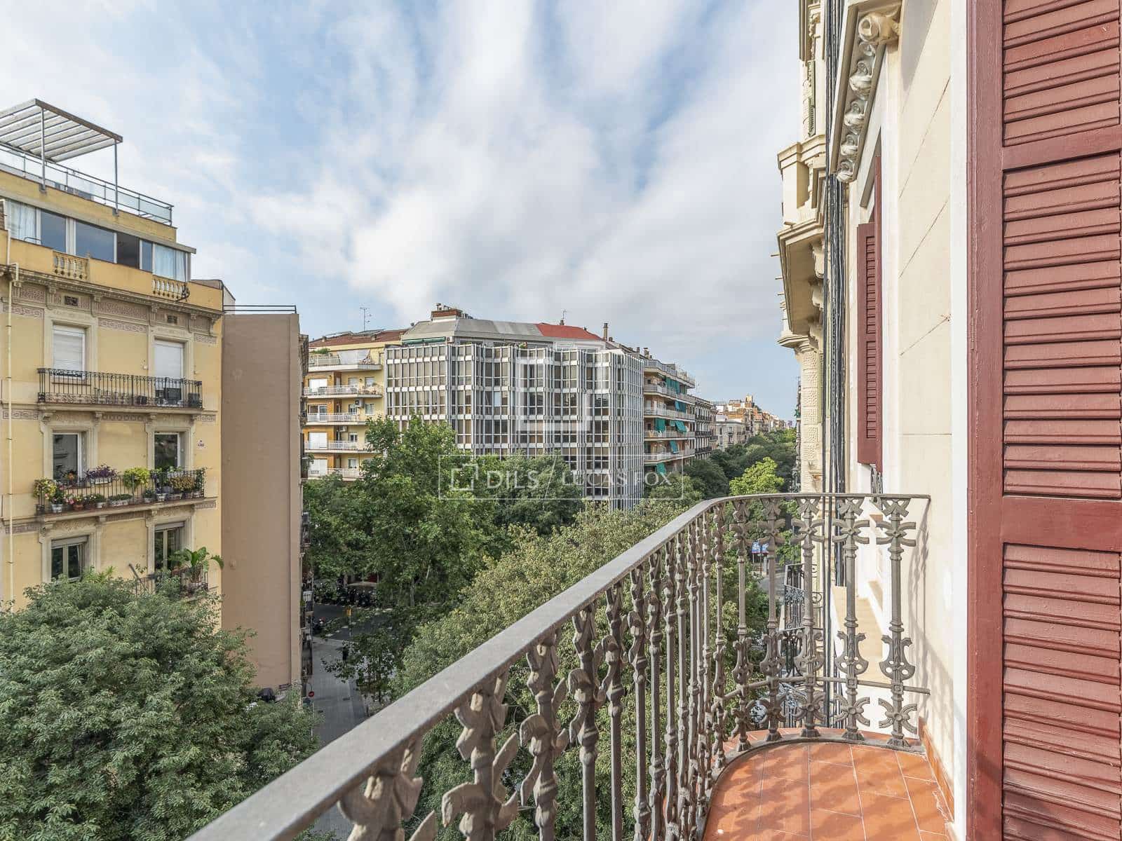 3 slaapkamer Appartement te koop in Barcelona stad - € 1.450.000 (Ref: 9985881)