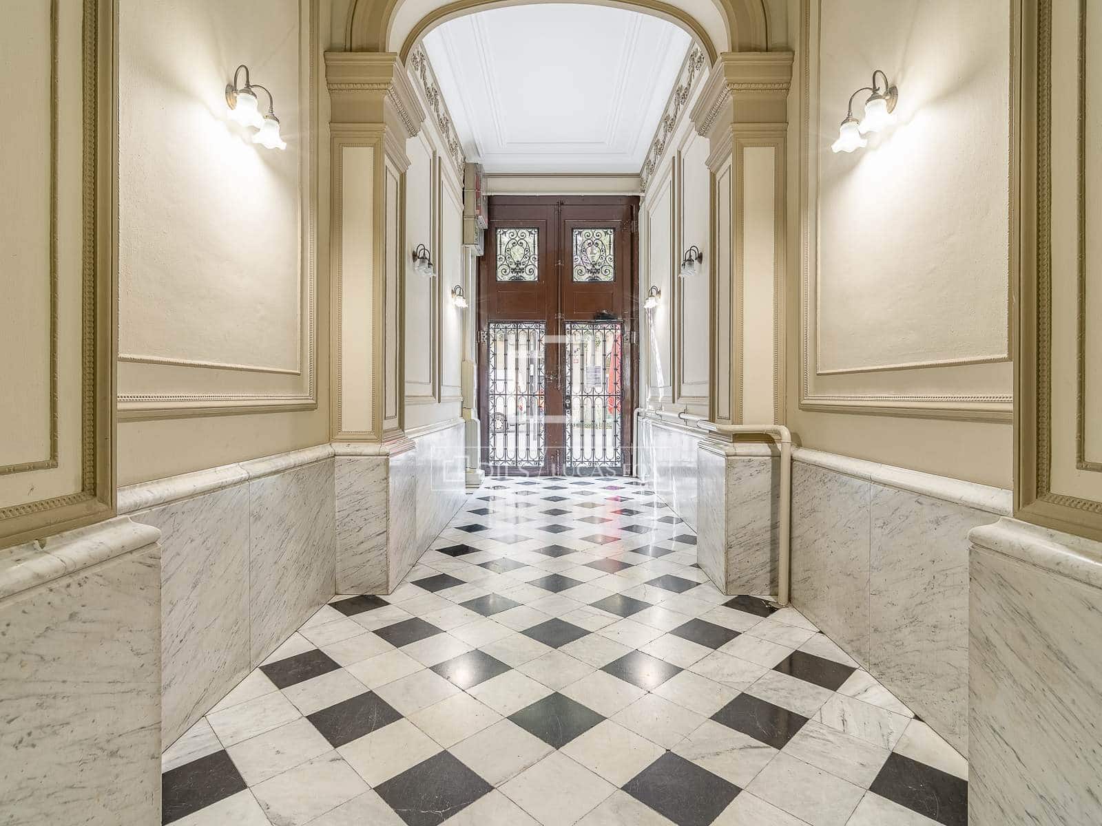 3 slaapkamer Appartement te koop in Barcelona stad - € 1.450.000 (Ref: 9985881)
