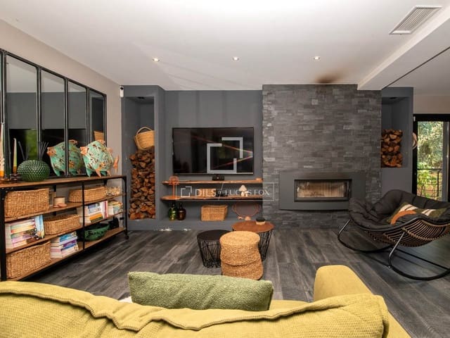 5 soverom Villa til salgs i Santa Cristina d'Aro med svømmebasseng garasje - € 920 000 (Ref: 9986123)