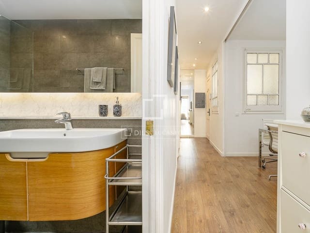 2 bedroom Apartment for sale in Barcelona city - € 485,000 (Ref: 9987139)